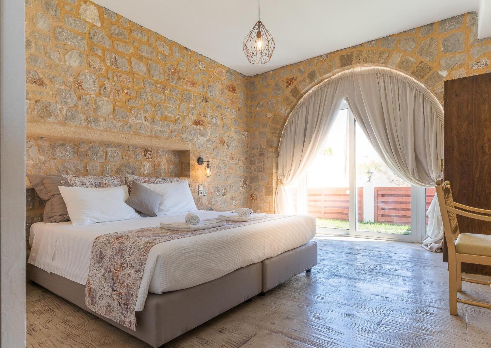 Muses Of Art Villas Afantou Phòng bức ảnh